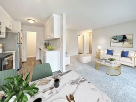 Canterbury Park Apartments in Livonia, MI - Building Photo