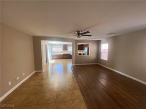 11061 Sundad St in Las Vegas, NV - Building Photo - Building Photo