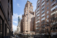 140 E 63rd St in New York, NY - Foto de edificio - Building Photo