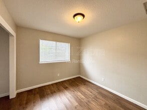 920 Vermont Ave in Turlock, CA - Building Photo - Building Photo