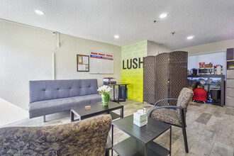 Sunriser Apartments in Sunrise, FL - Building Photo - Interior Photo