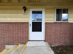 4660 NE Lombard St in Portland, OR - Building Photo - Building Photo