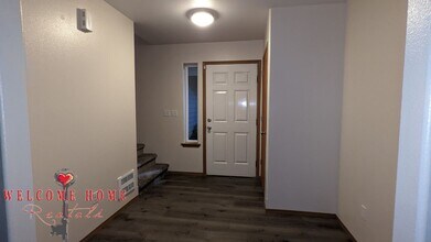 18325 Lofts Ct SE in Yelm, WA - Building Photo - Building Photo