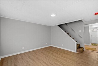 2701-2703-2703 Oakley Wy in Pittsburgh, PA - Building Photo - Building Photo