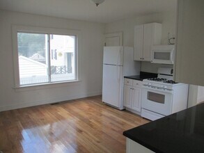 5 Westerly St in Wellesley, MA - Building Photo - Building Photo