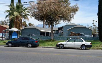 26430 S San Jacinto St in Hemet, CA - Foto de edificio - Building Photo