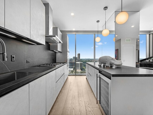 property at 1711 Allen Pkwy