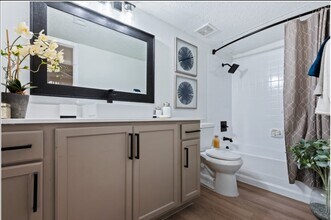 12001 Metric Blvd, Unit 401 in Austin, TX - Building Photo - Building Photo