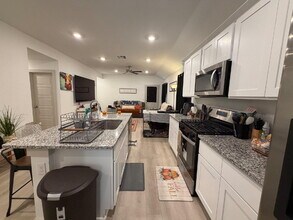 7433 8th St in Lubbock, TX - Building Photo - Building Photo