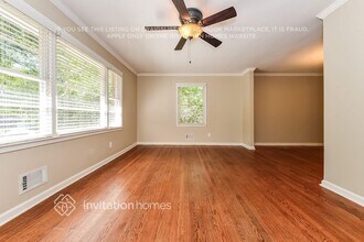 2725 Rollingwood Ln SE in Atlanta, GA - Building Photo - Building Photo