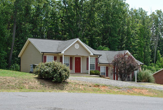 1126 Timbal Ct in Asheboro, NC - Building Photo - Building Photo