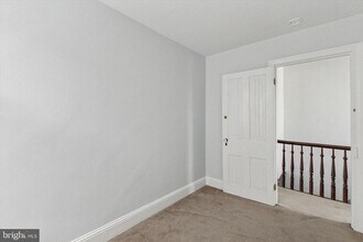 448 Roxborough Ave in Philadelphia, PA - Building Photo - Building Photo