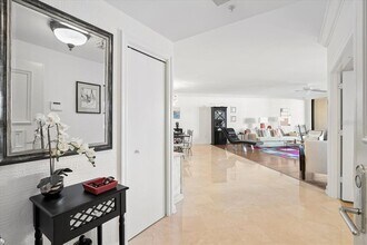 535 Sanctuary Dr in Longboat Key, FL - Building Photo - Building Photo