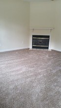 Auburn Place Town And Garden Homes in Louisville, KY - Building Photo - Building Photo
