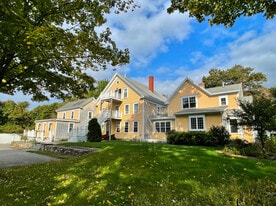 76 N Shore Rd, Unit 1 in Hampton, NH - Building Photo