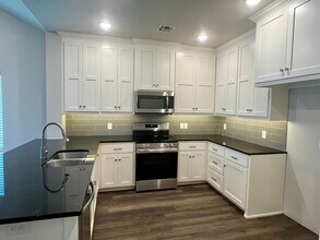 6508 Bent Wood Villas Dr in Oklahoma City, OK - Building Photo - Building Photo