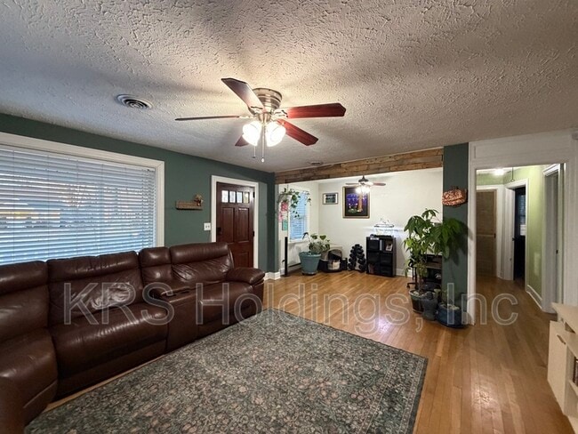 907 Philpotts Rd in Norfolk, VA - Building Photo - Building Photo