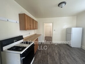 107-109 E Main St in Camp Hill, PA - Building Photo - Building Photo