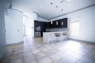 546 Bloomingdale Dr in Davenport, FL - Building Photo - Building Photo