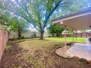 815 S Roy Reynolds Dr in Harker Heights, TX - Building Photo - Building Photo