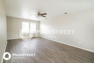 8210 Steep Valley in Converse, TX - Foto de edificio - Building Photo