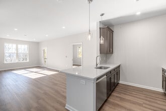 Evergreen Farms at Bethlehem in Bethlehem, PA - Building Photo - Interior Photo