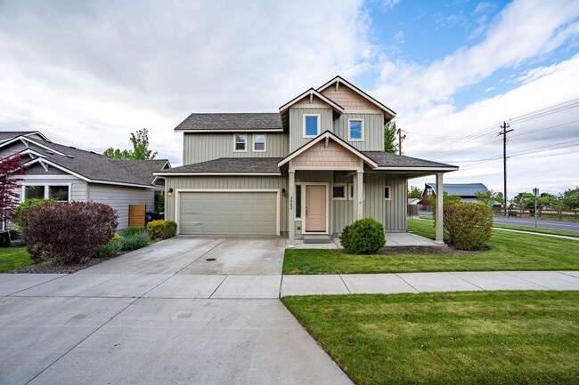 property at 3062 NE Red Oak Dr