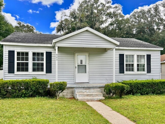 property at 903 Margaret St