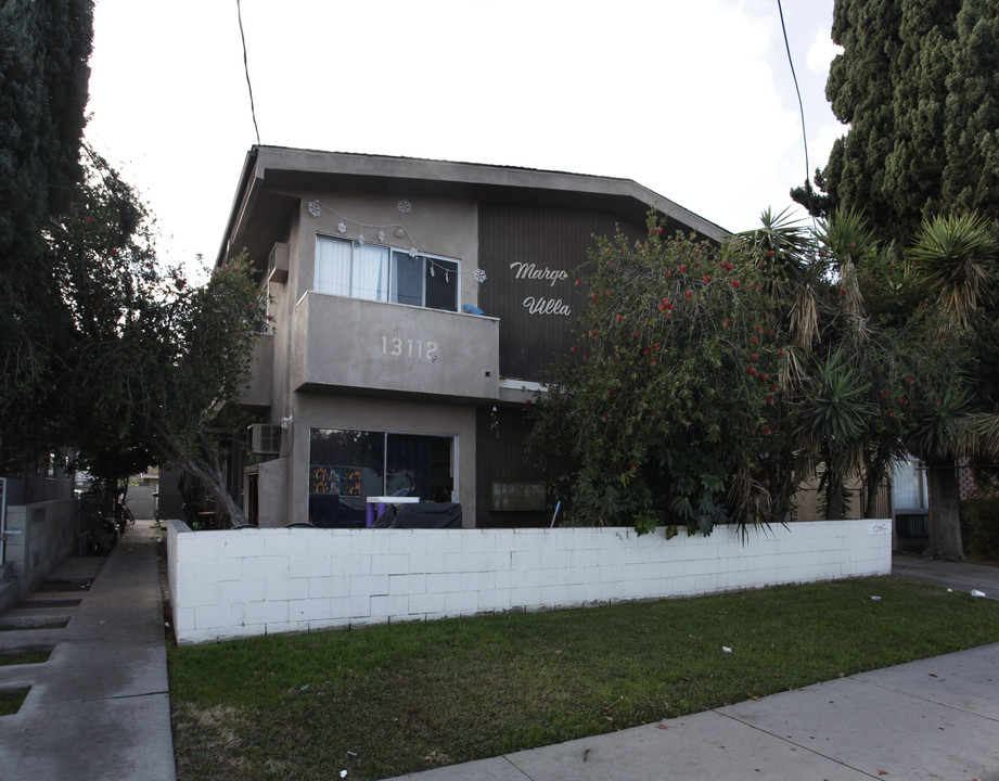 Margo Villa Apartments in Van Nuys, CA - Building Photo