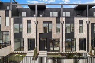 112 Burrows St in Pittsburgh, PA - Building Photo