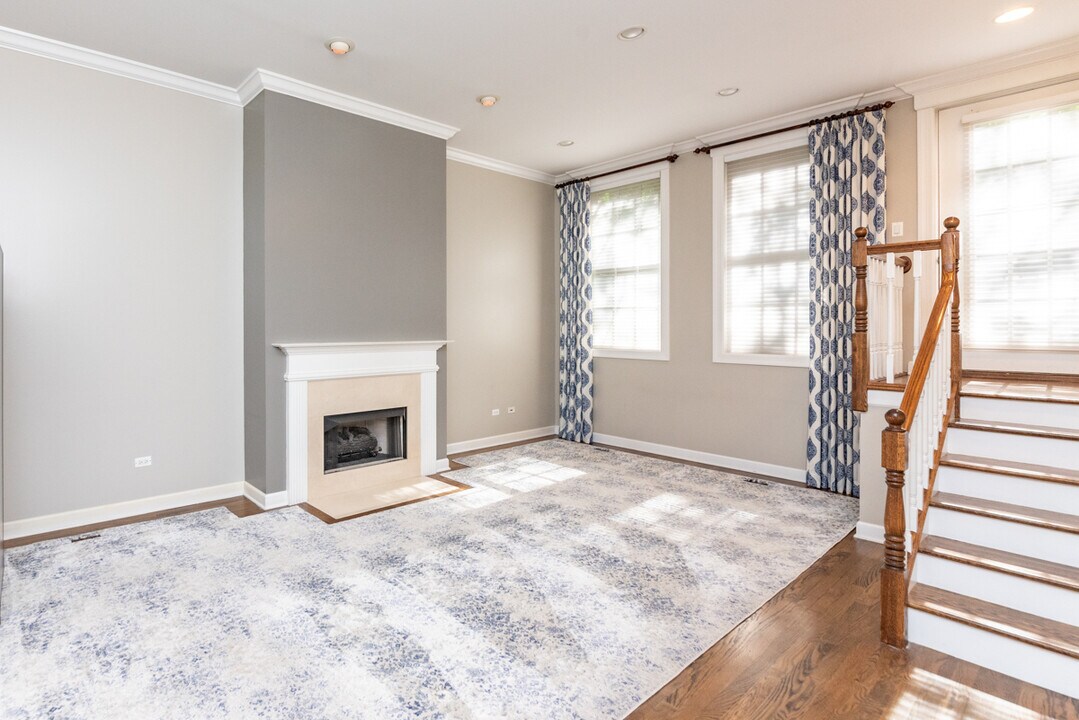 3545 N Fremont St, Unit 1S in Chicago, IL - Building Photo