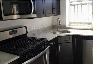 432 Oakdale Pl NW in Washington, DC - Building Photo - Building Photo