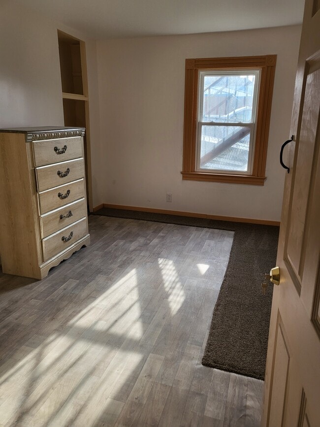 1190 Jefferson Ave, Unit #2