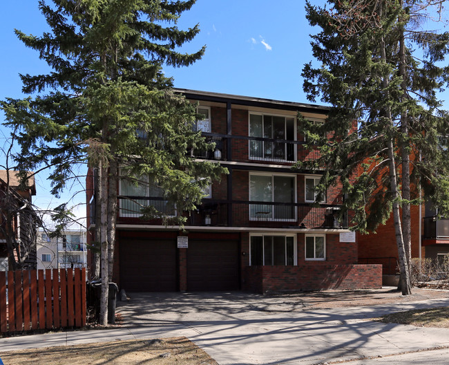 Royal Sands in Calgary, AB - Building Photo - Primary Photo