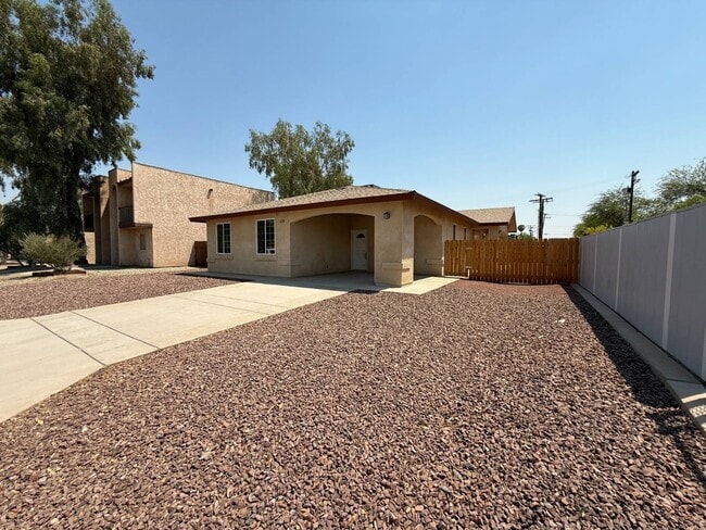 property at 520 Figueroa Ave