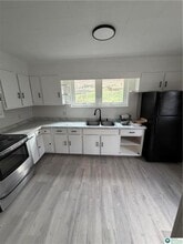 212 W Bacon St in Pottsville, PA - Building Photo - Building Photo