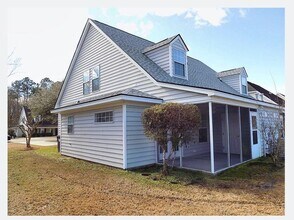 9235 Ayscough Rd in Summerville, SC - Building Photo - Building Photo