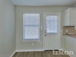 16295 Hidden Deer Ln in Conroe, TX - Foto de edificio - Building Photo