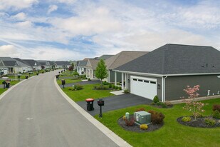 34 Sedge Run in Lancaster, NY - Building Photo