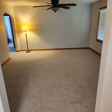 4406 7th Ave in Vienna, WV - Building Photo - Building Photo