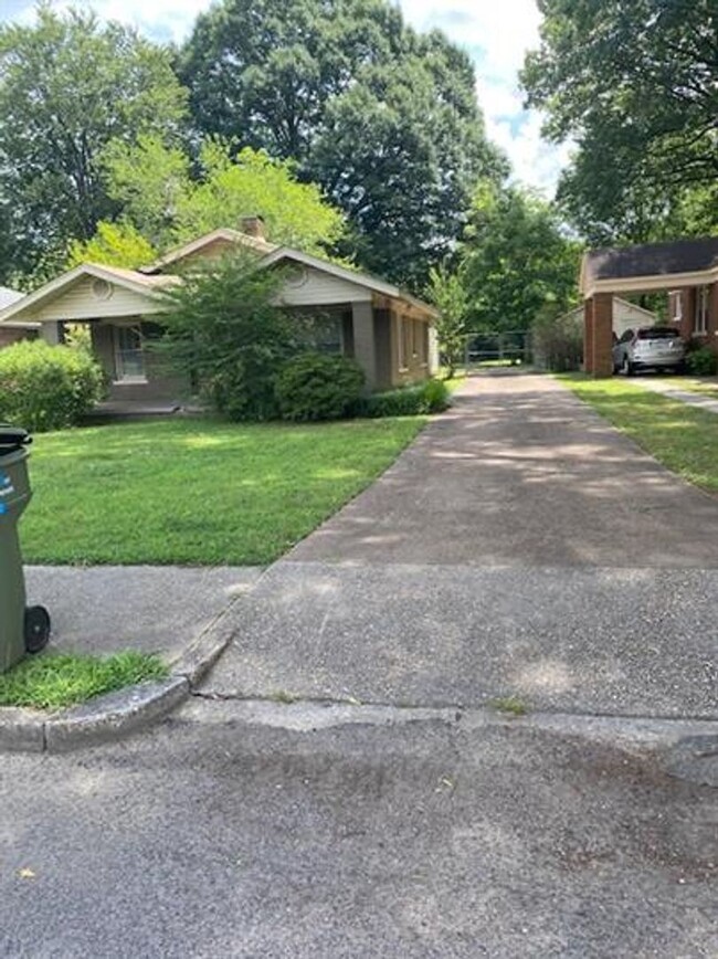 property at 534 S Greer St