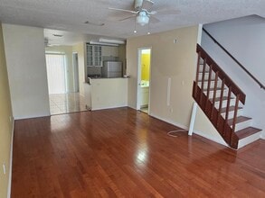 12608 Castle Hill Dr in Tampa, FL - Foto de edificio - Building Photo