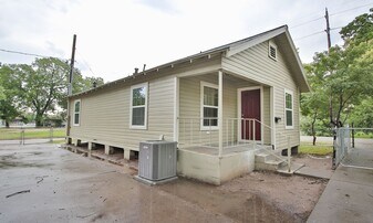 2520 Berry St in Houston, TX - Building Photo