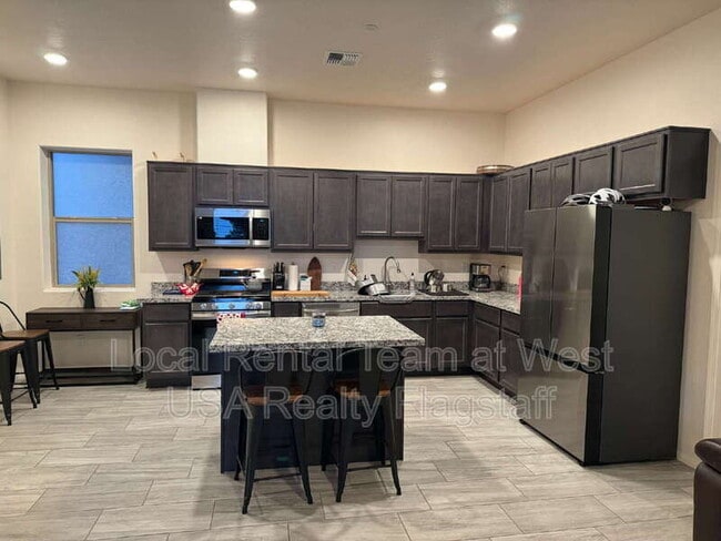 1650 E Ponderosa Pkwy in Flagstaff, AZ - Building Photo - Building Photo