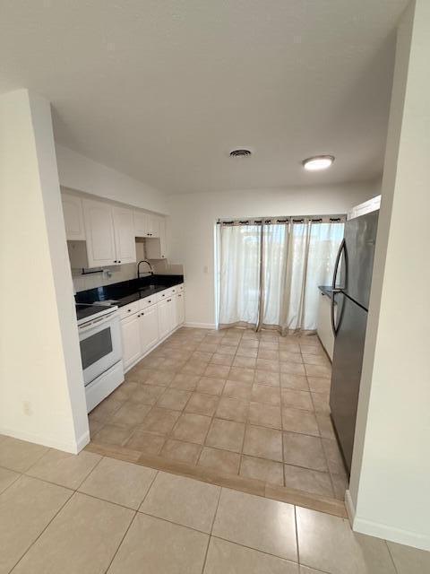 4211 NE 13th Ave, Unit East in Oakland Park, FL - Building Photo - Building Photo