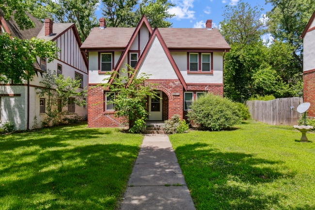 property at 209 S Belmont St