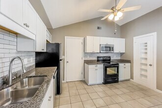 8203 Quail Hollow Ct in Charleston, SC - Building Photo - Building Photo