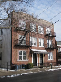 1429 72nd St in Brooklyn, NY - Foto de edificio - Building Photo