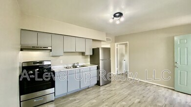 5745 S Southland Blvd in Tucson, AZ - Building Photo - Building Photo