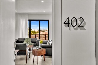 2100 Miami Rd in Fort Lauderdale, FL - Building Photo - Building Photo